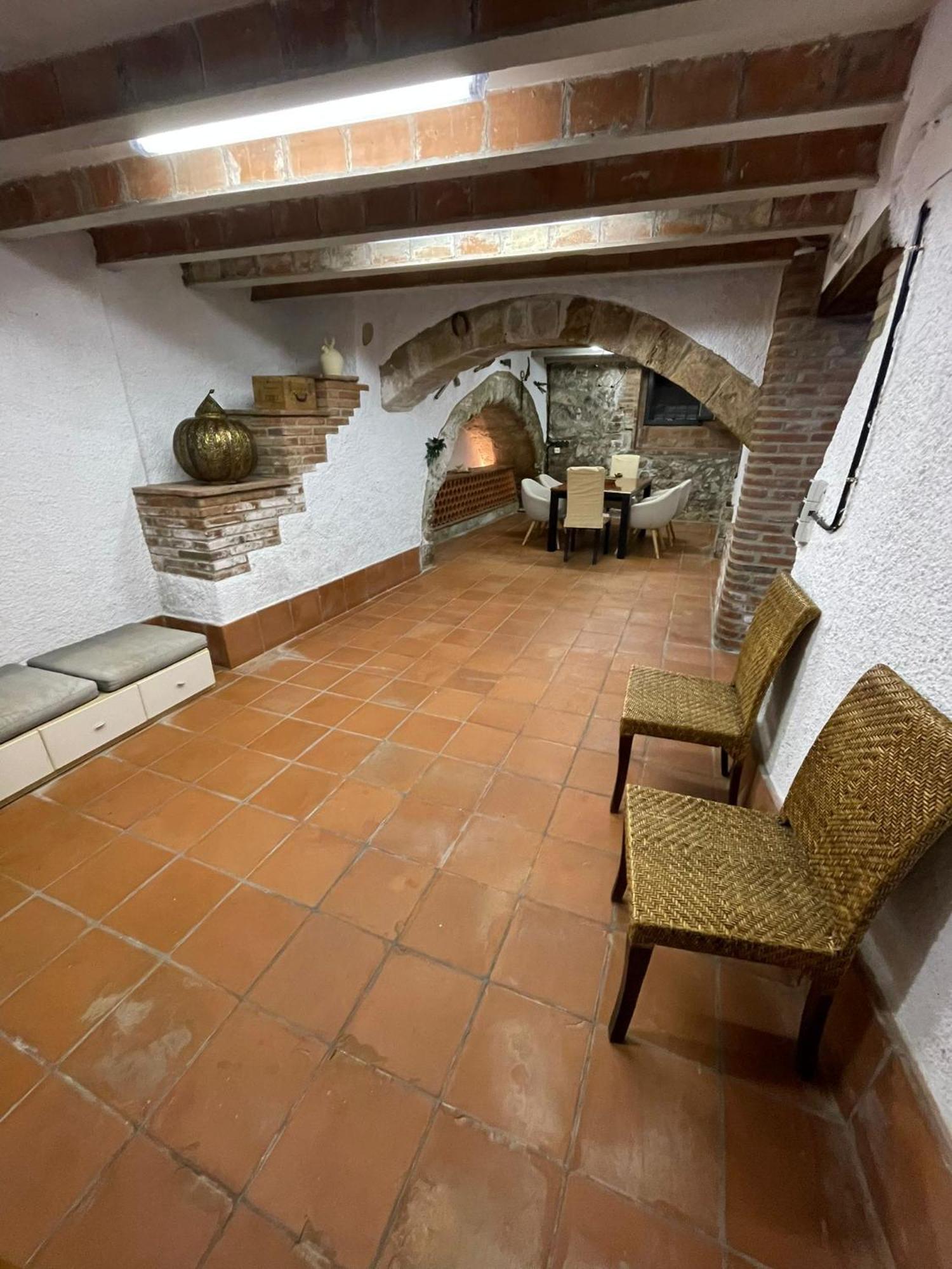 فيلا Moli Den Burch Santa Eulalia de Ronsaná المظهر الخارجي الصورة